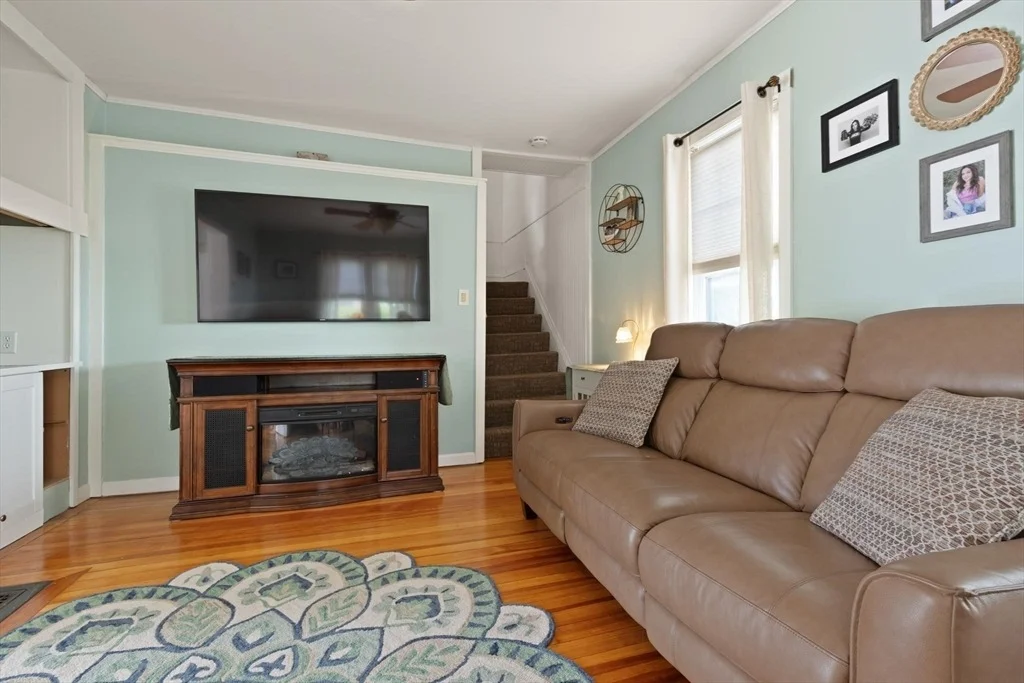 Photo of 8 Palmer Ave