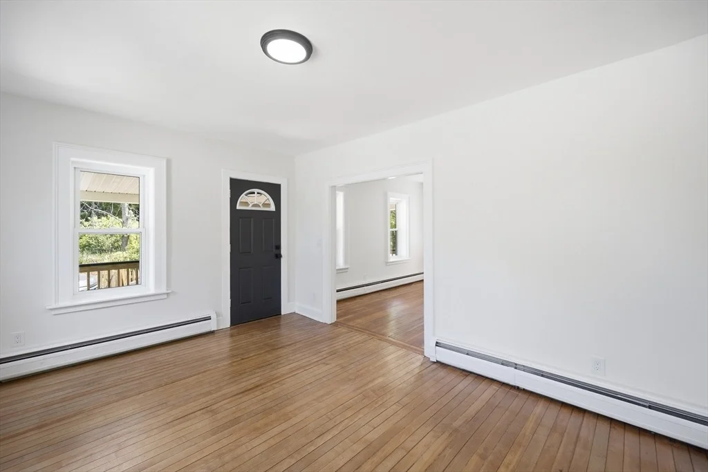 Photo of 323 Spring St
