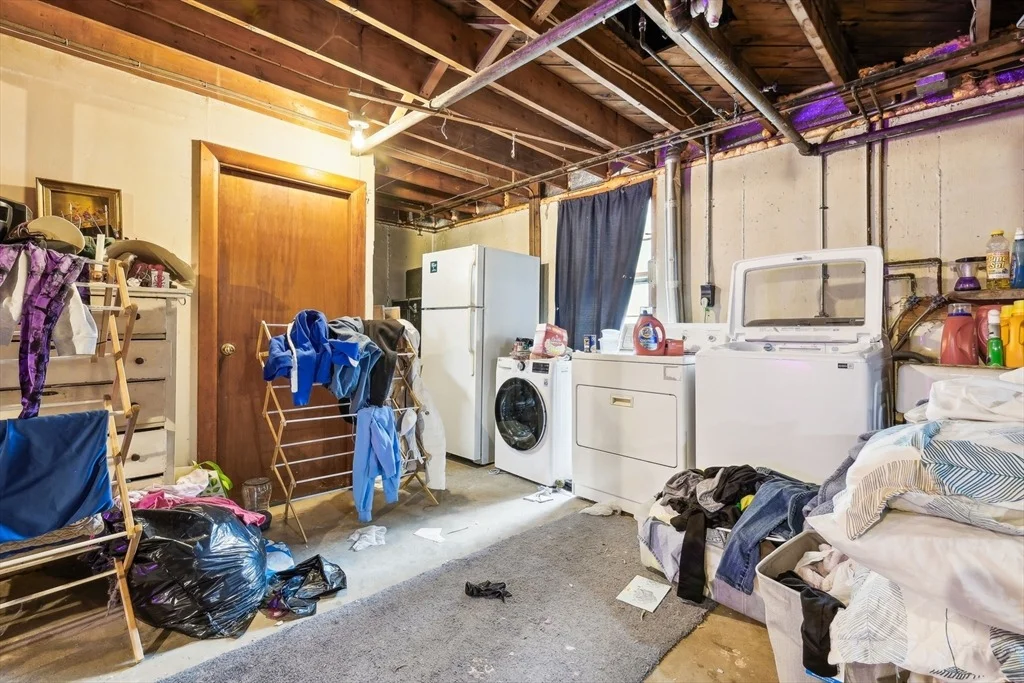 Photo of 33 Webster Ave