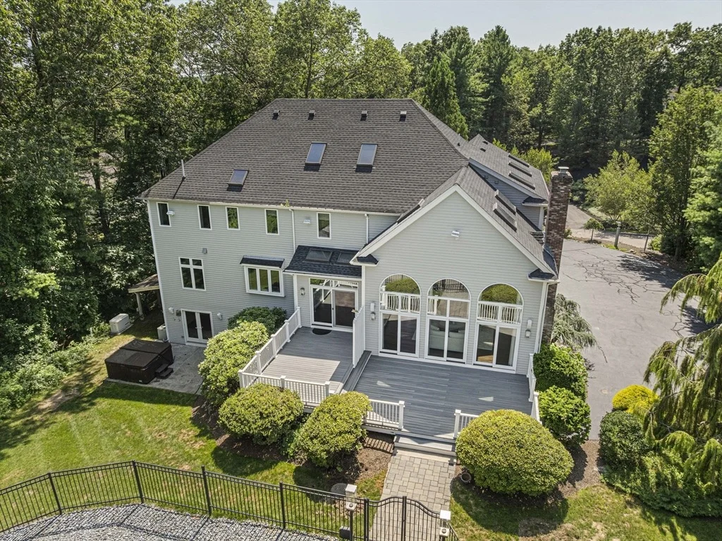 Photo of 40 Hillside Dr