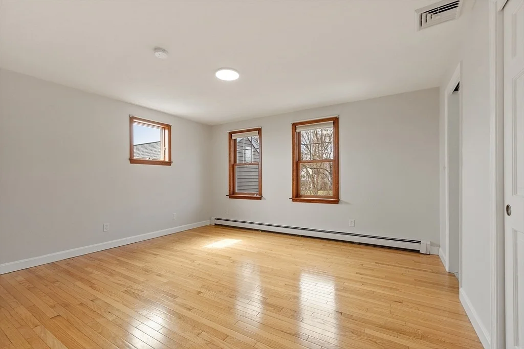Photo of 933 Liberty Square Rd