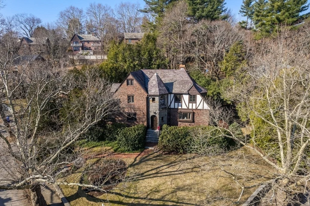 Photo of 16 Alberta Rd