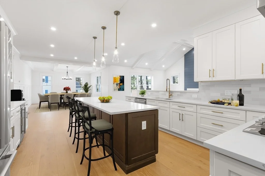 Photo of 242 Oak Street