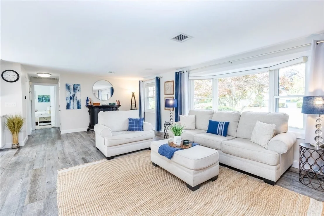 Photo of 9 Algonquin Road