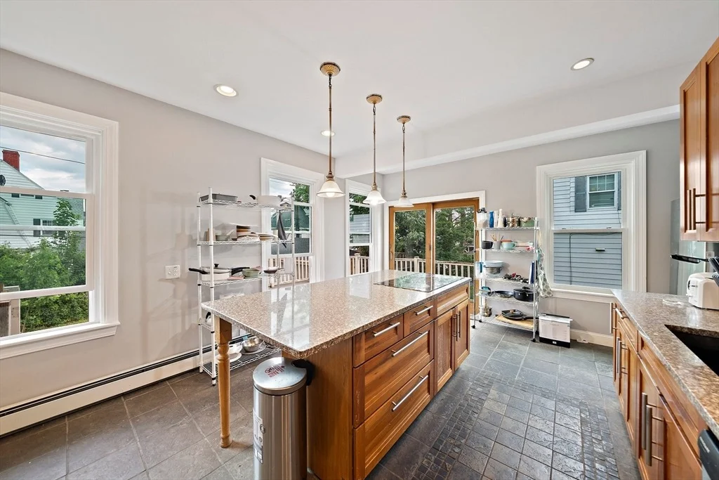 Photo of 10 Trowbridge Rd