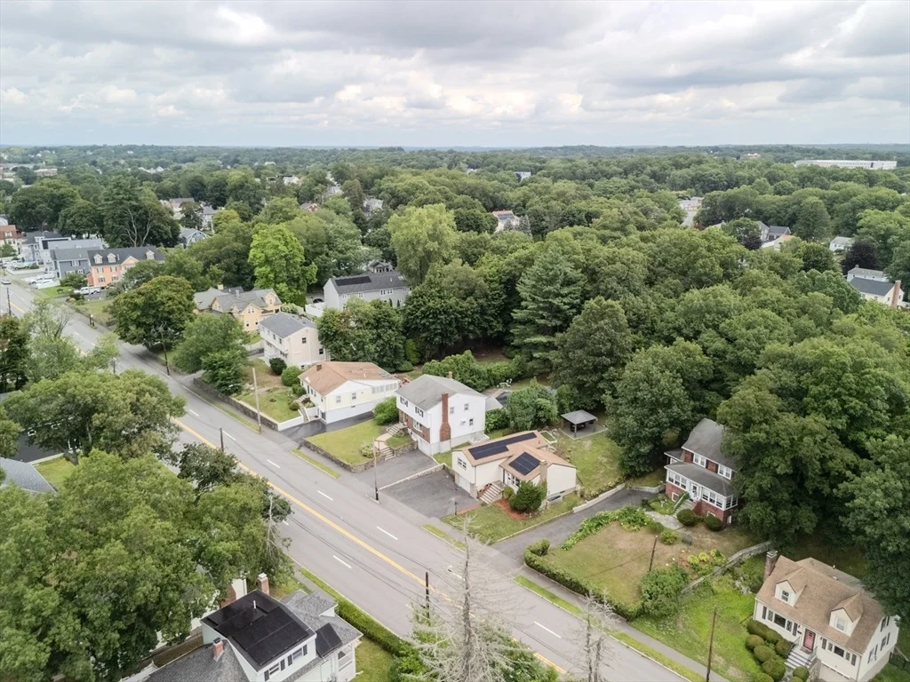 Photo of 566 Main St