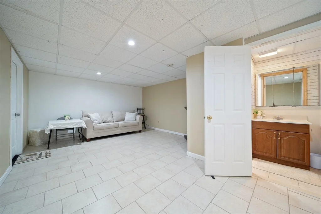 Photo of 87 Hammersmith Dr