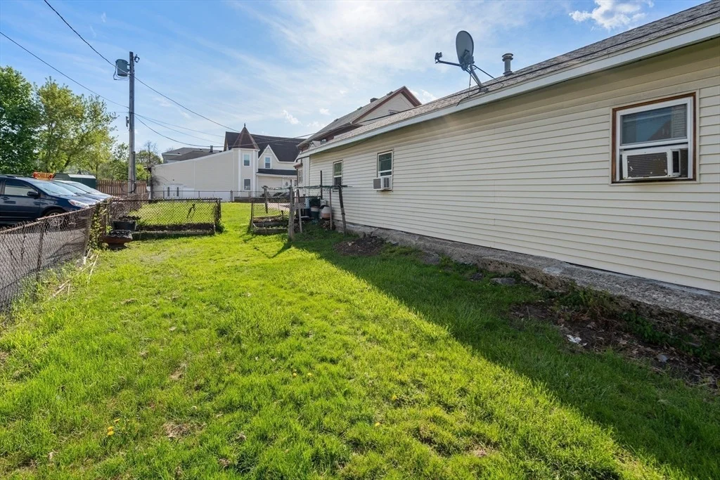 Photo of 155 Grand St