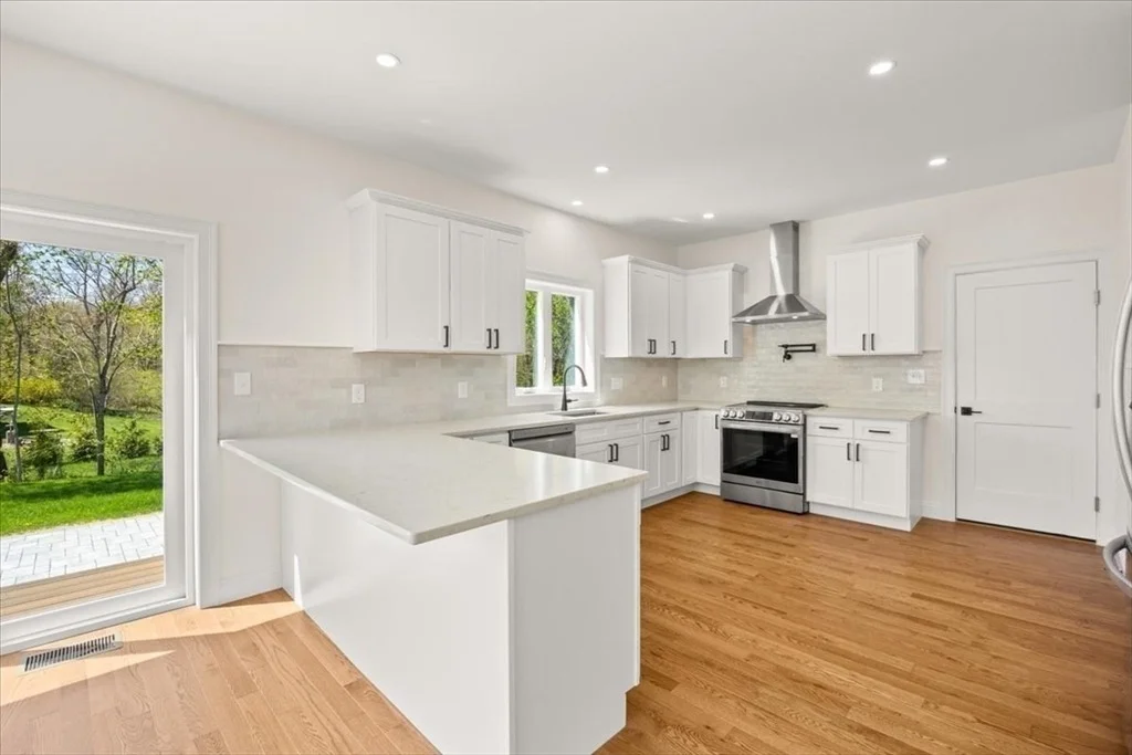 Photo of 12 Valley Run Dr