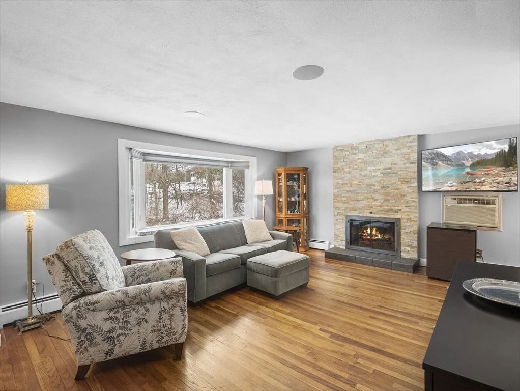 Photo of 351 Edmands Road