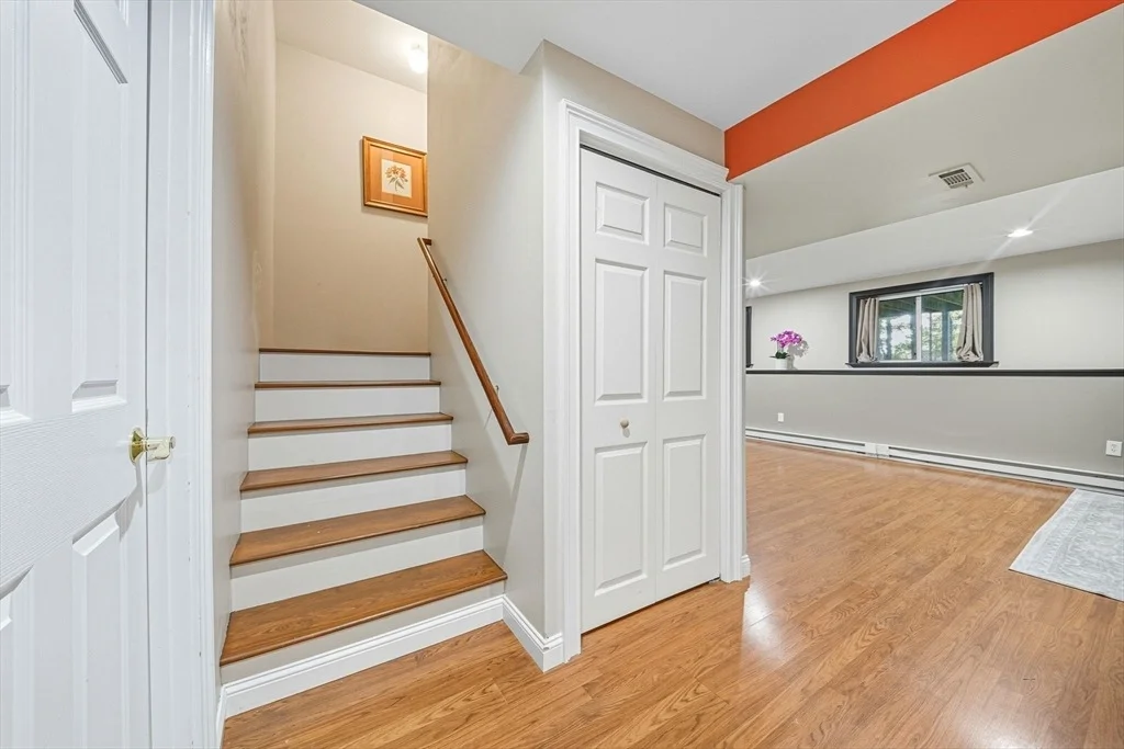 Photo of 6 Bittersweet Ln
