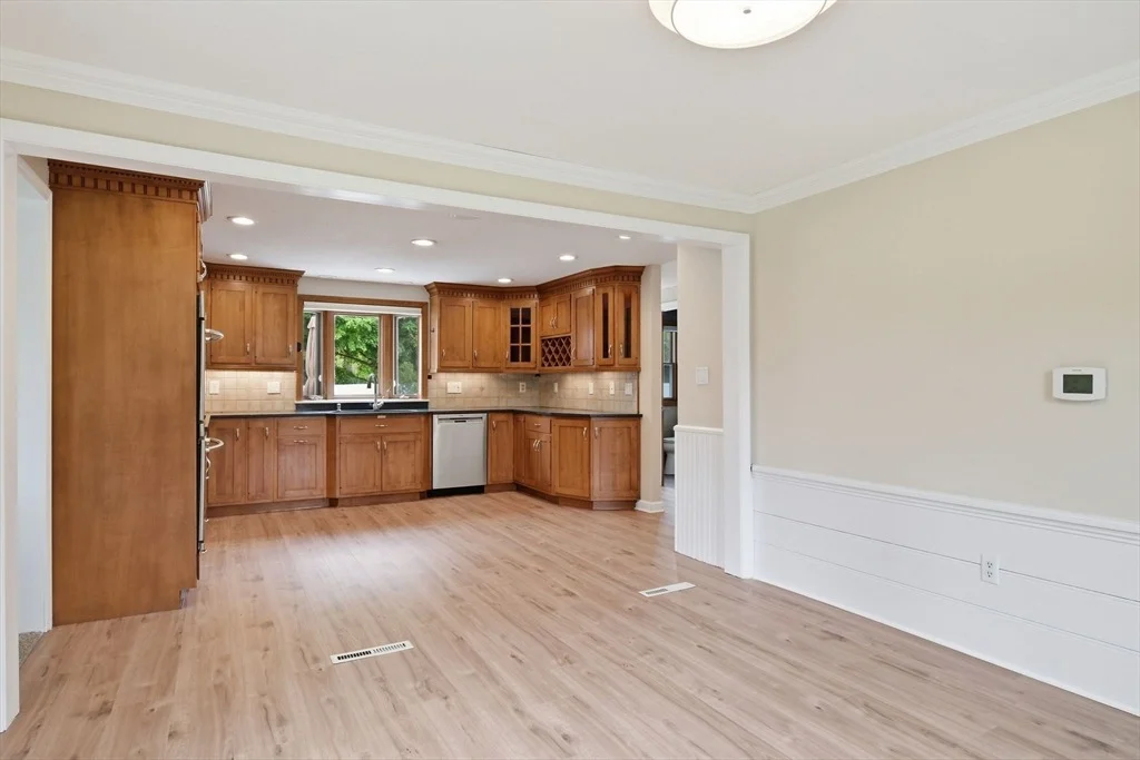 Photo of 107 Viscount Rd