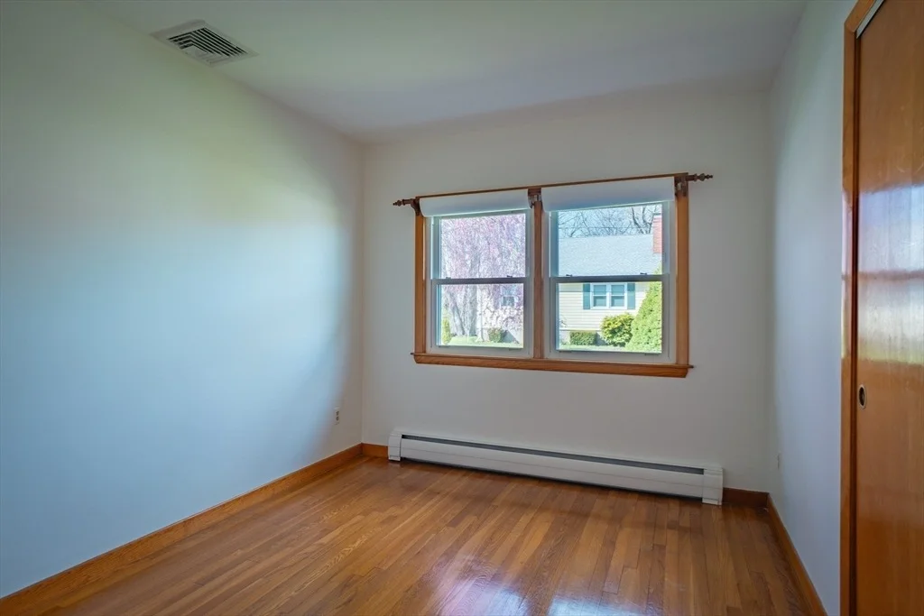 Photo of 7 Cedarcrest Rd