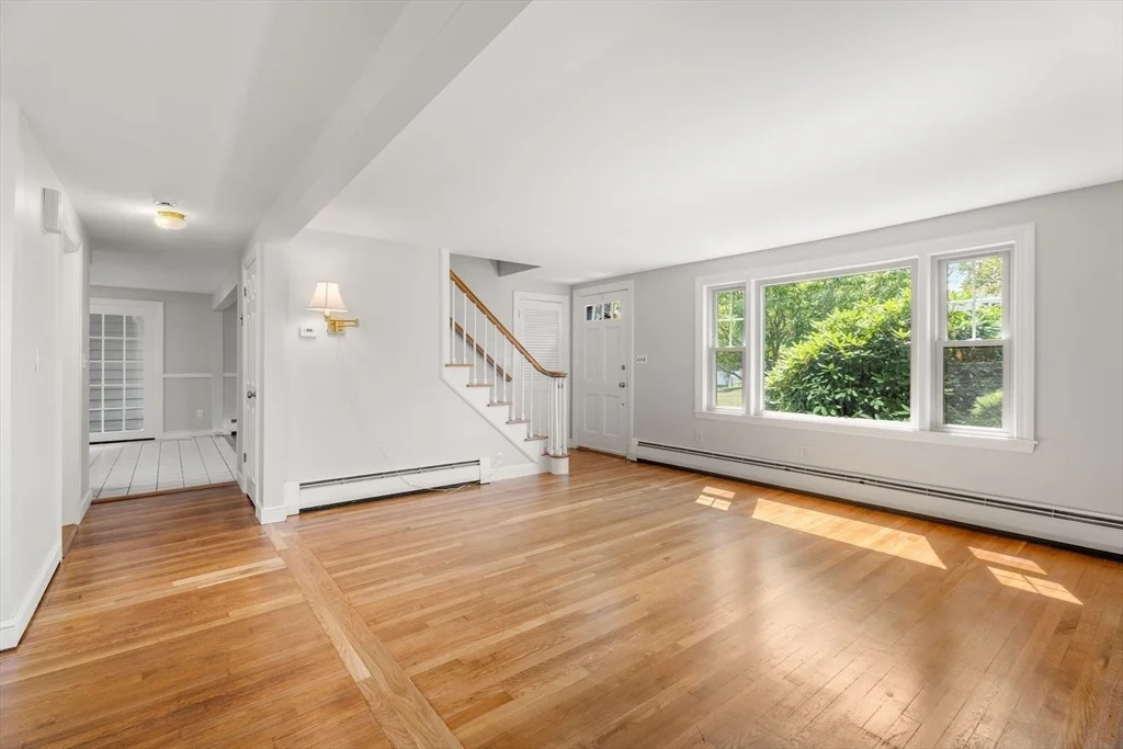 Photo of 20 Oakhurst Rd.