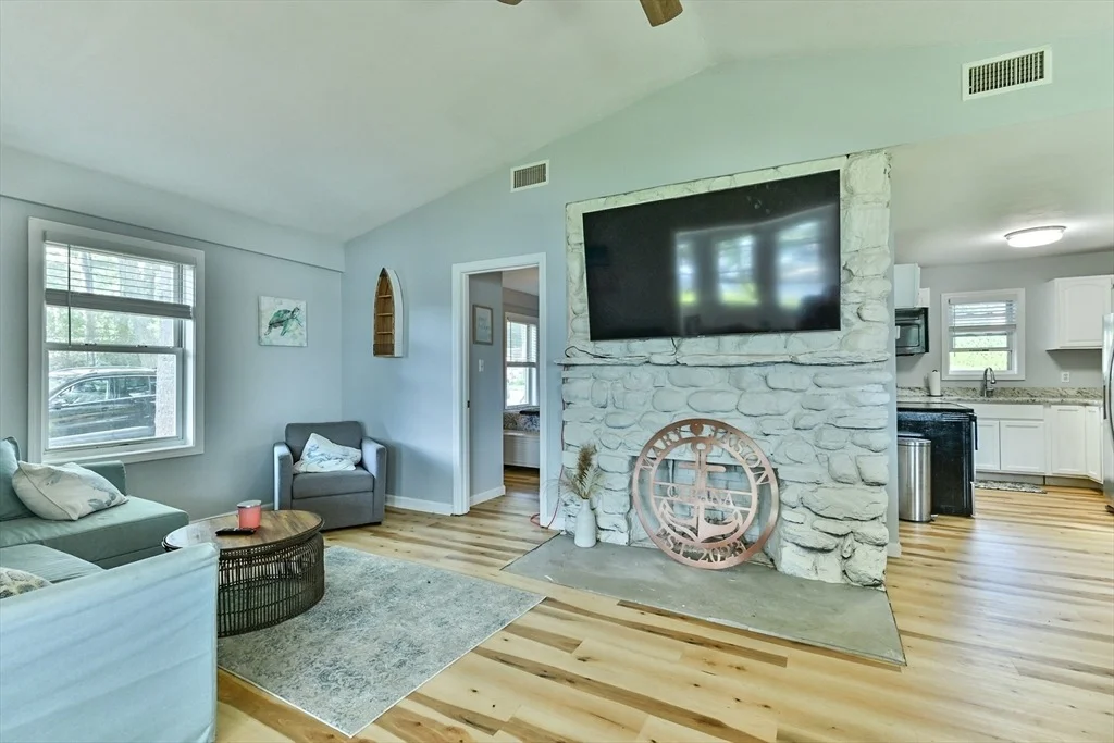 Photo of 23 Lakeview Rd.