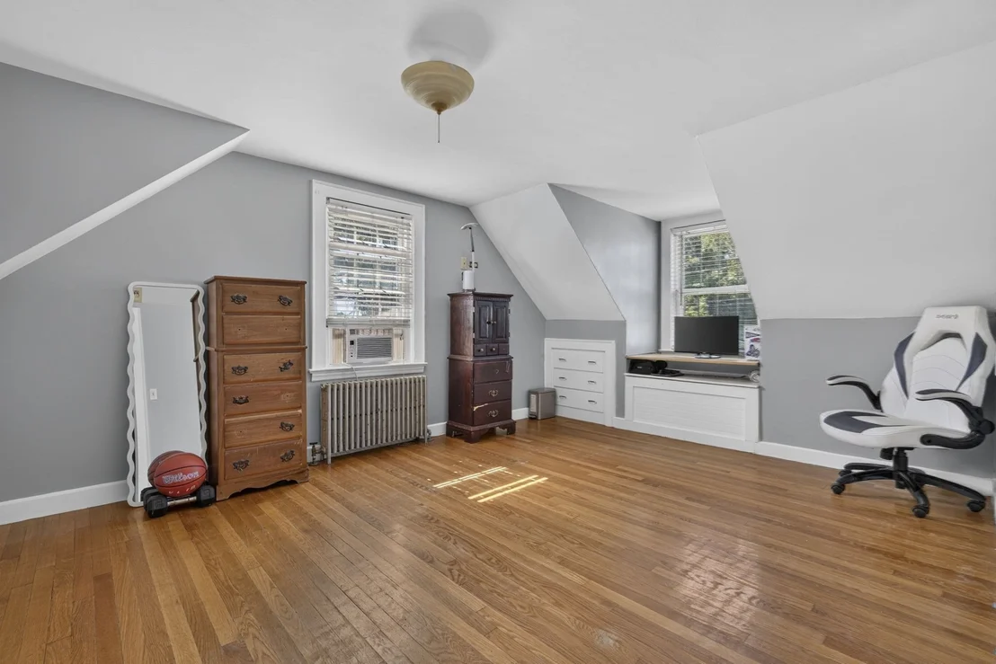 Photo of 8 Lyndale Rd