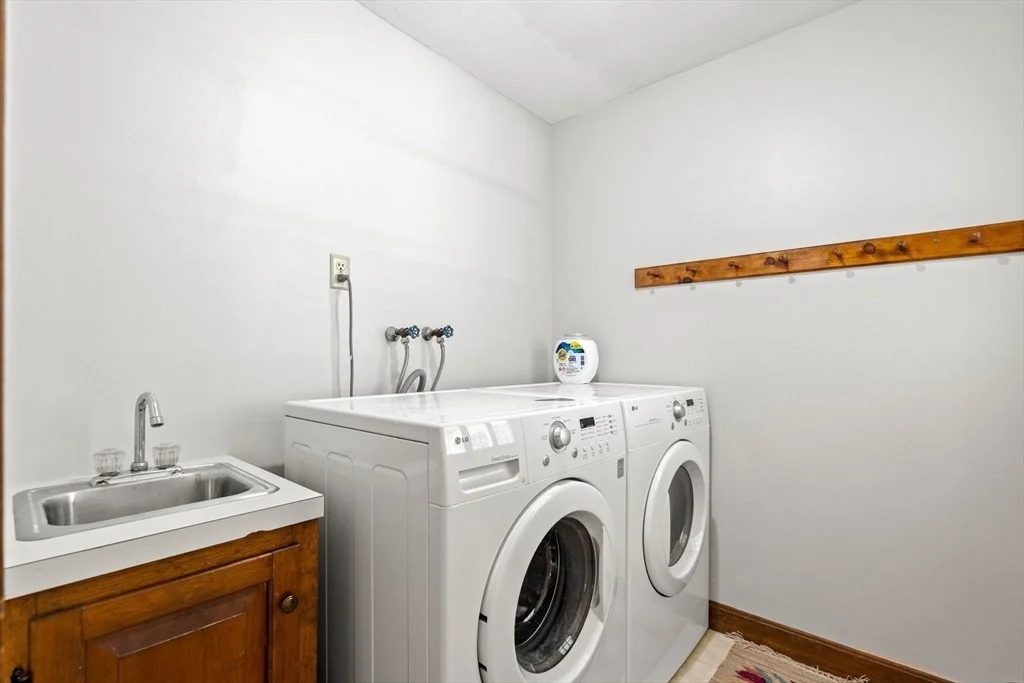 Photo of 153 Raddin Rd