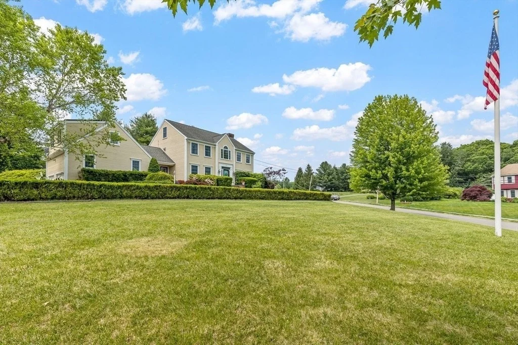 Photo of 17 Maplewood Dr