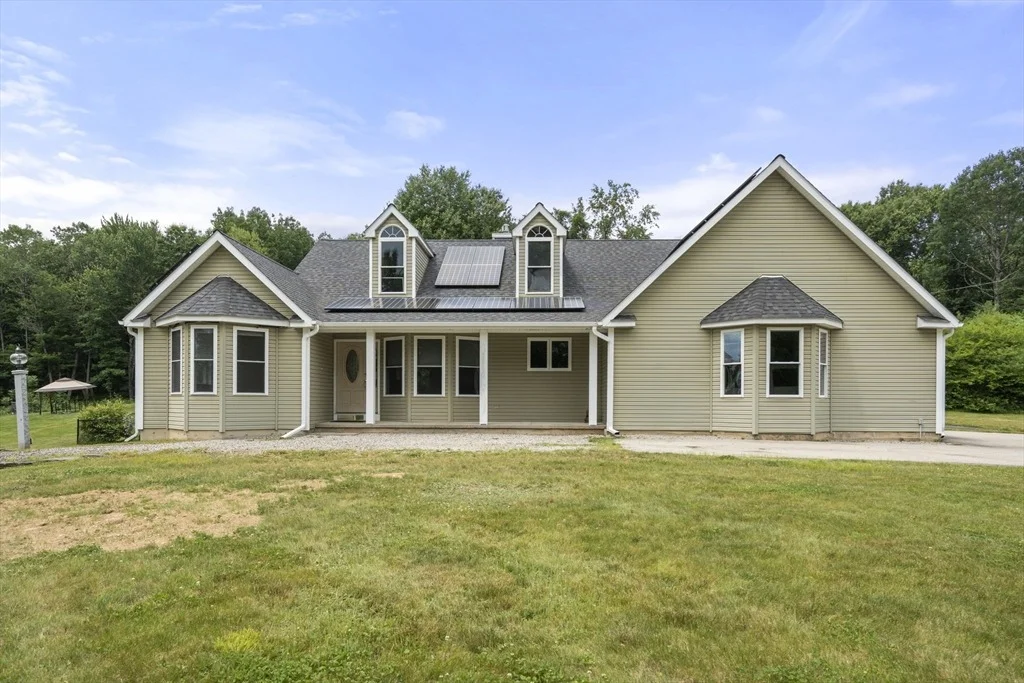 Photo of 893 Cronin Rd