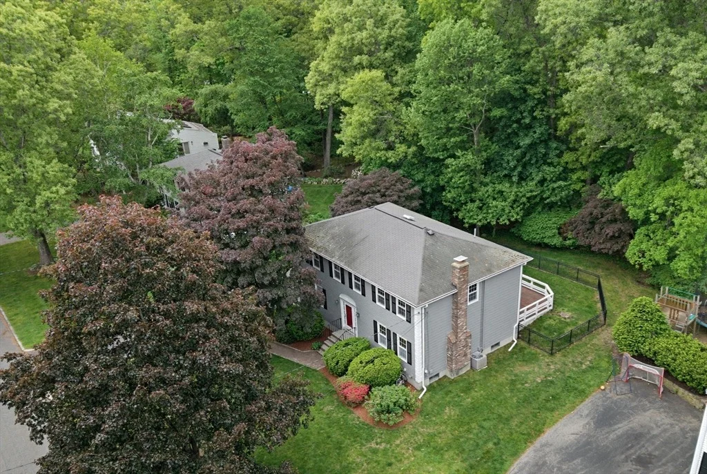 Photo of 7 Cahill Park Dr