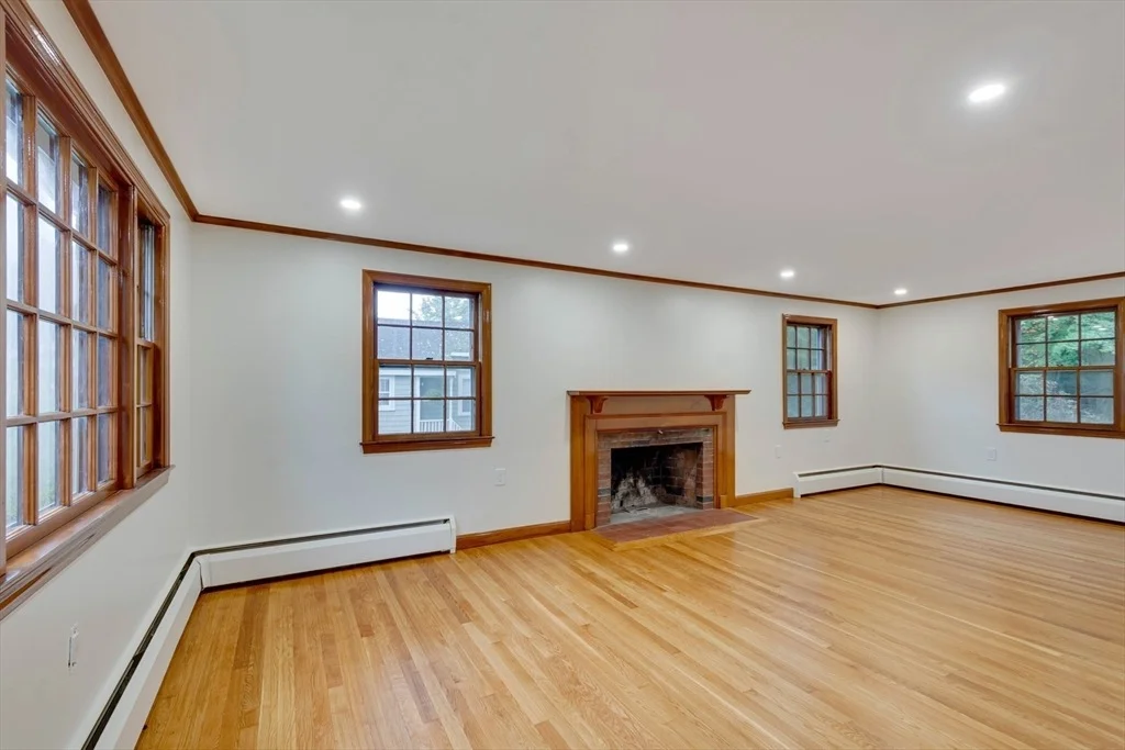 Photo of 223 Washington St