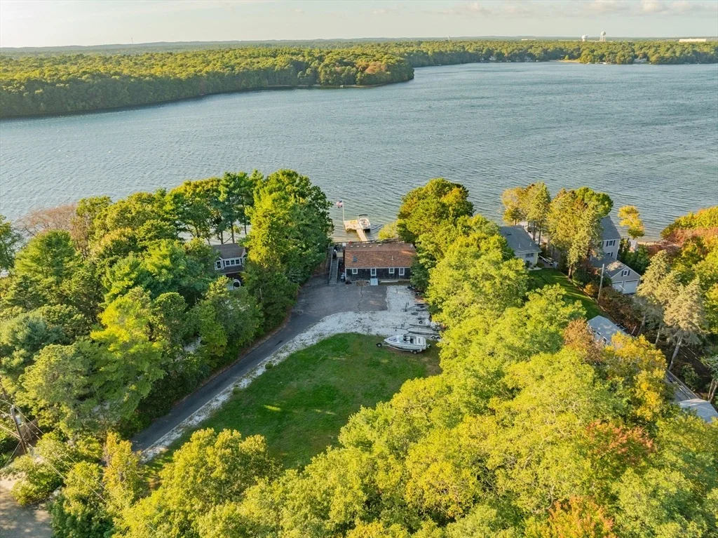 Photo of 42 Cayuga Ave