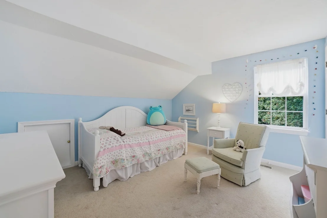 Photo of 72 Palomino Dr