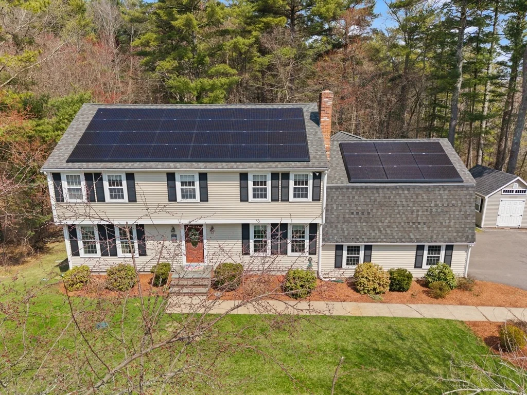 Photo of 35 Meadowbrook Dr