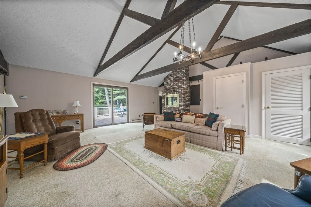 Photo of 37 Michele Ln