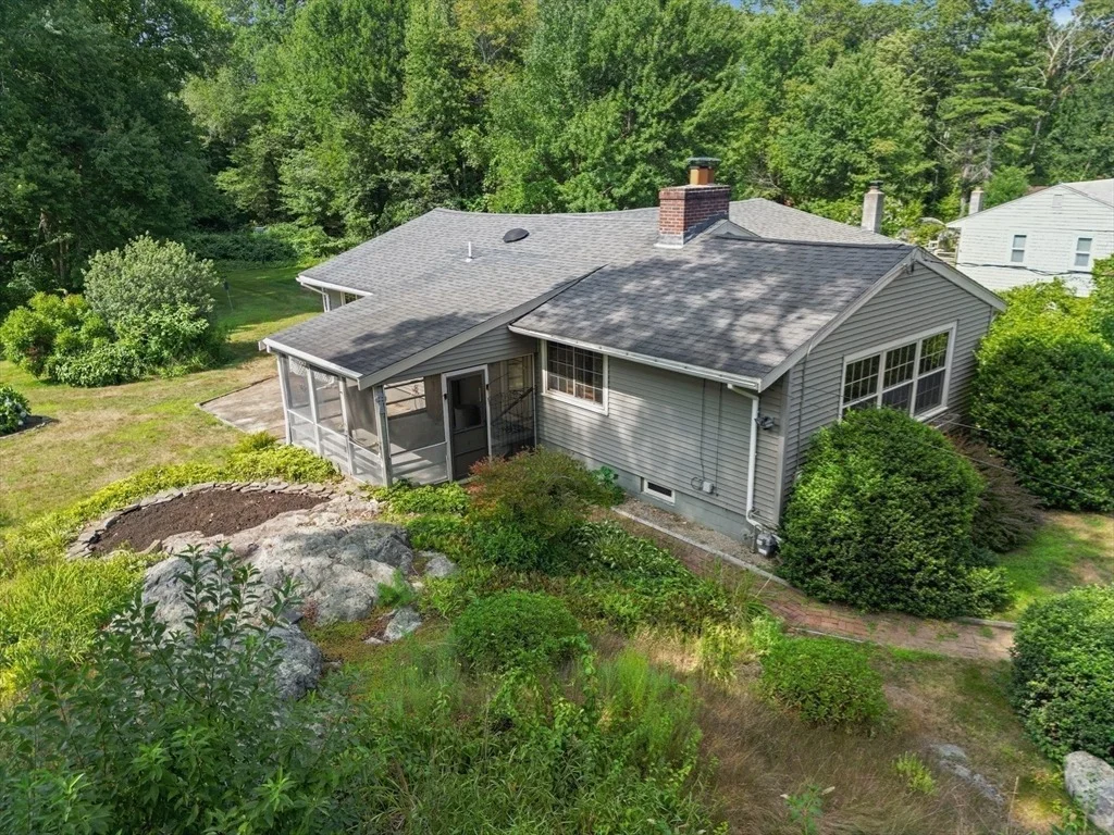 Photo of 30 Fenno Dr