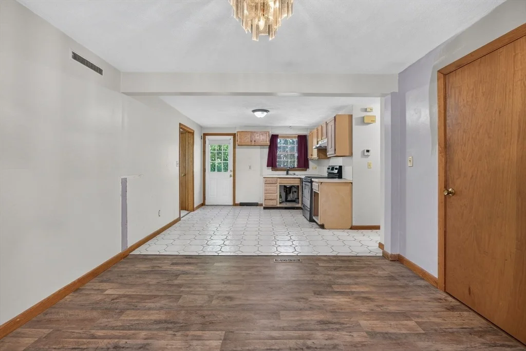 Photo of 39 Mountain Ave