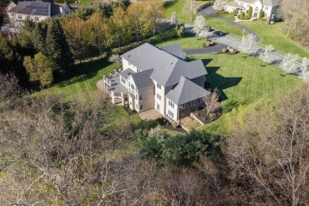 Photo of 12 Arrowhead Lane