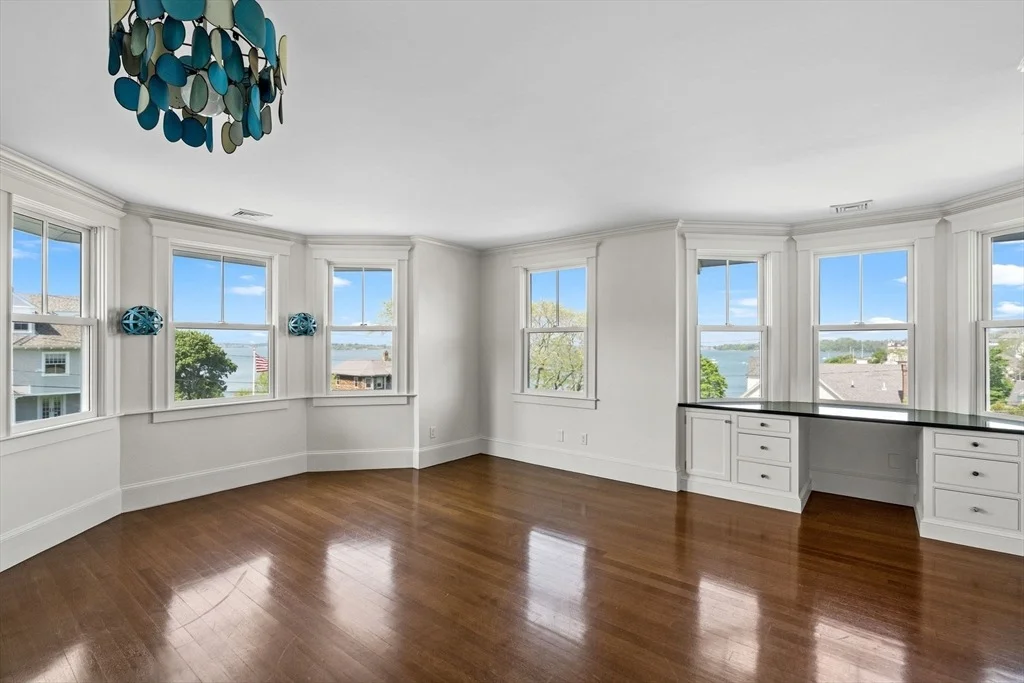 Photo of 48 Whiton Ave
