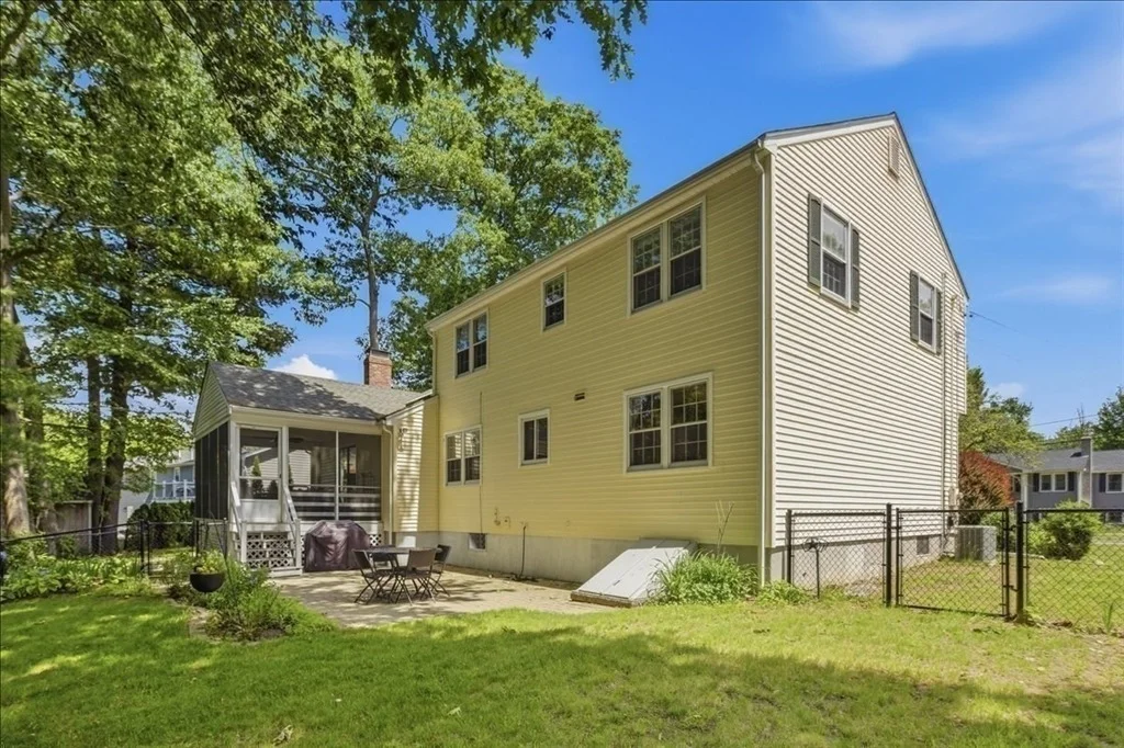 Photo of 27 Kennel Hill Dr