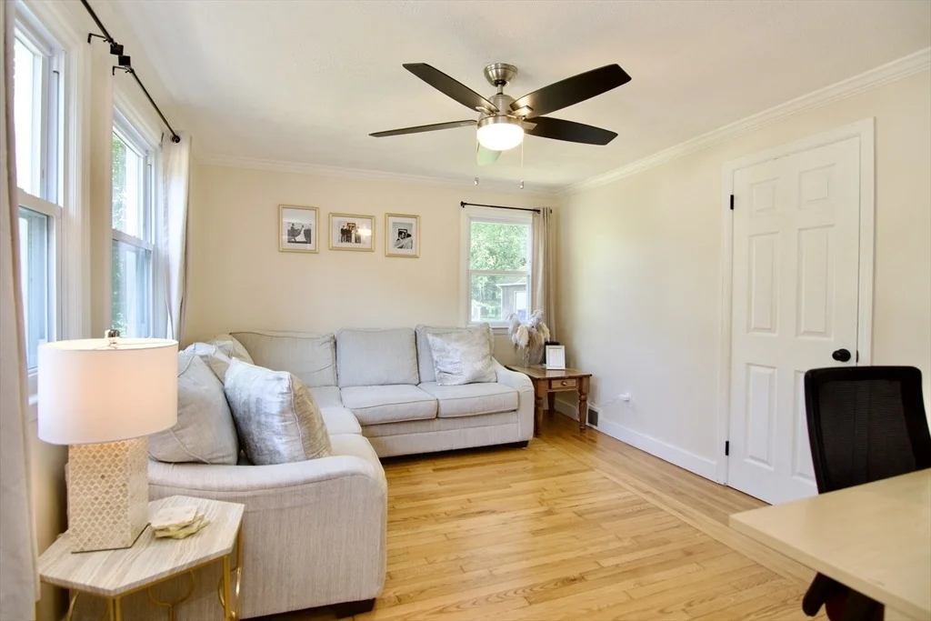 Photo of 48 Booth Rd