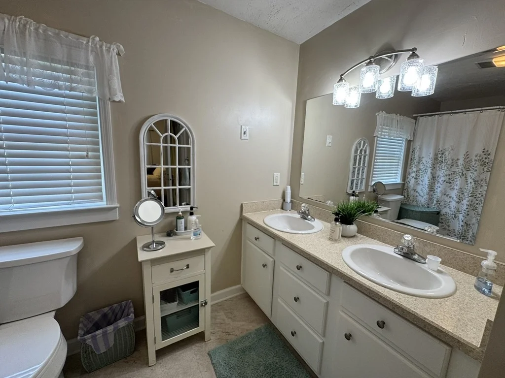 Photo of 61 Brookstone Dr.