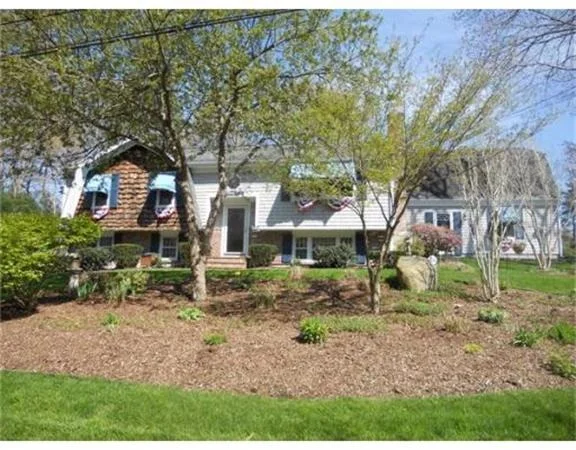 Photo of 10 Carl Gardner Rd