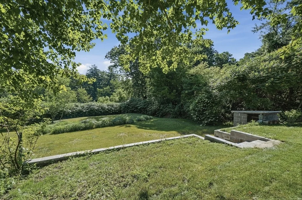 Photo of 251 Shady Brook Lane