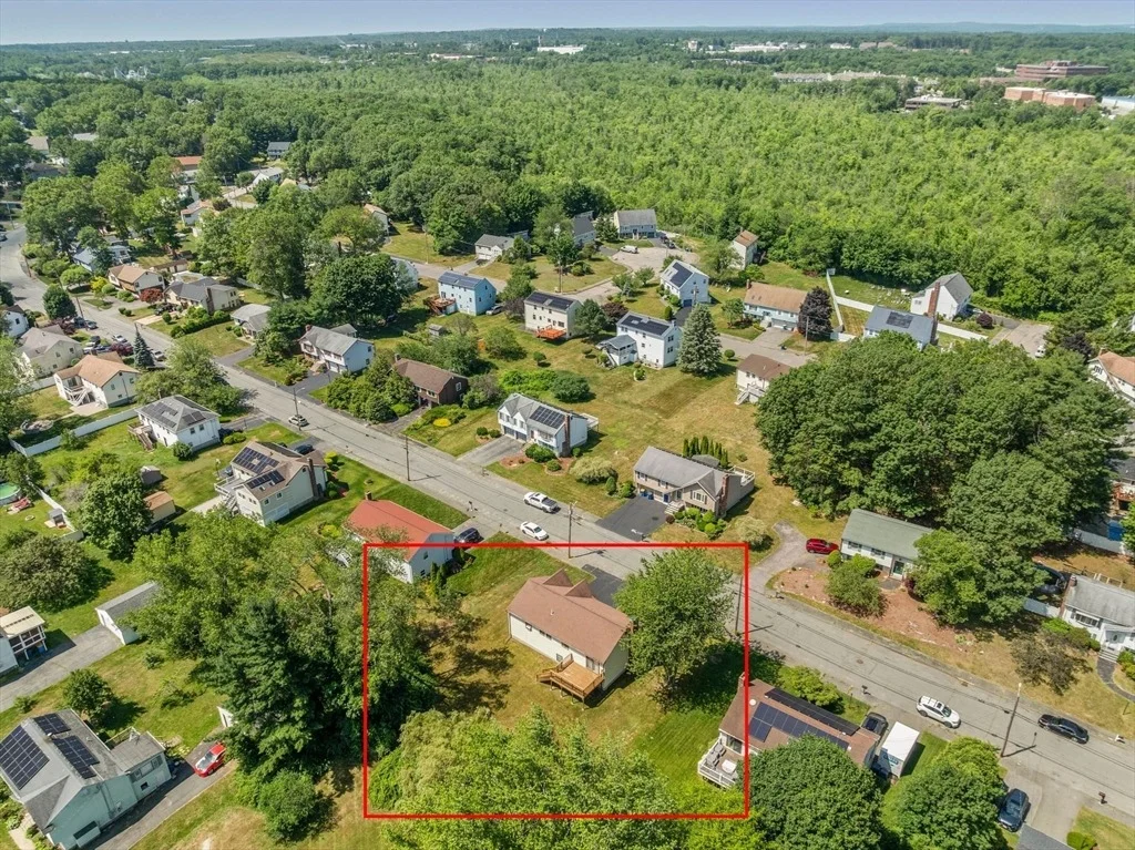 Photo of 36 Bittersweet Ln