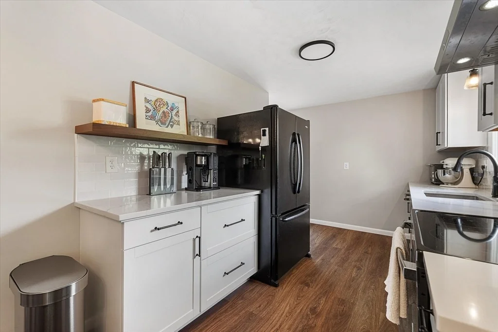 Photo of 8 Horseshoe Dr