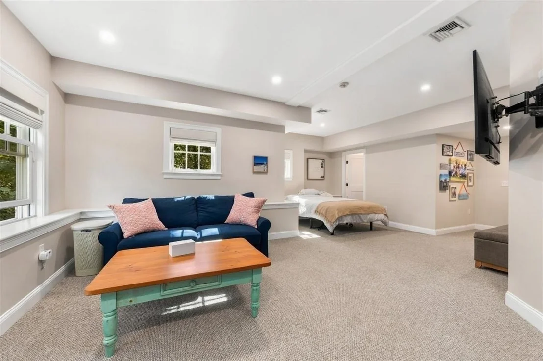 Photo of 16 Hayes Rd.