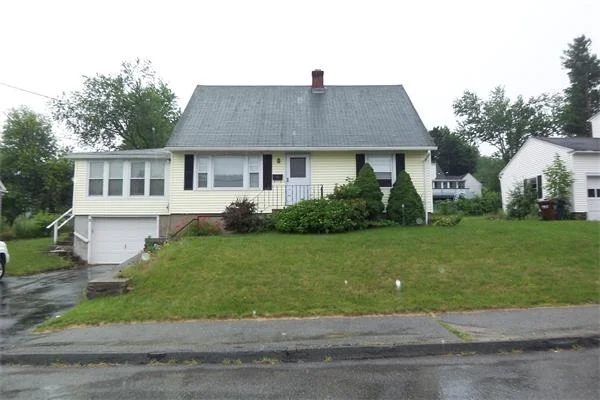 Photo of 8 Davis Rd.