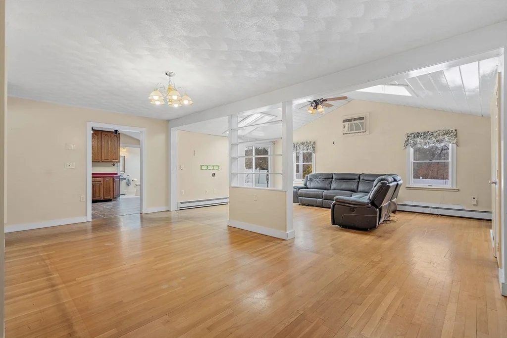 Photo of 79 Royce Rd