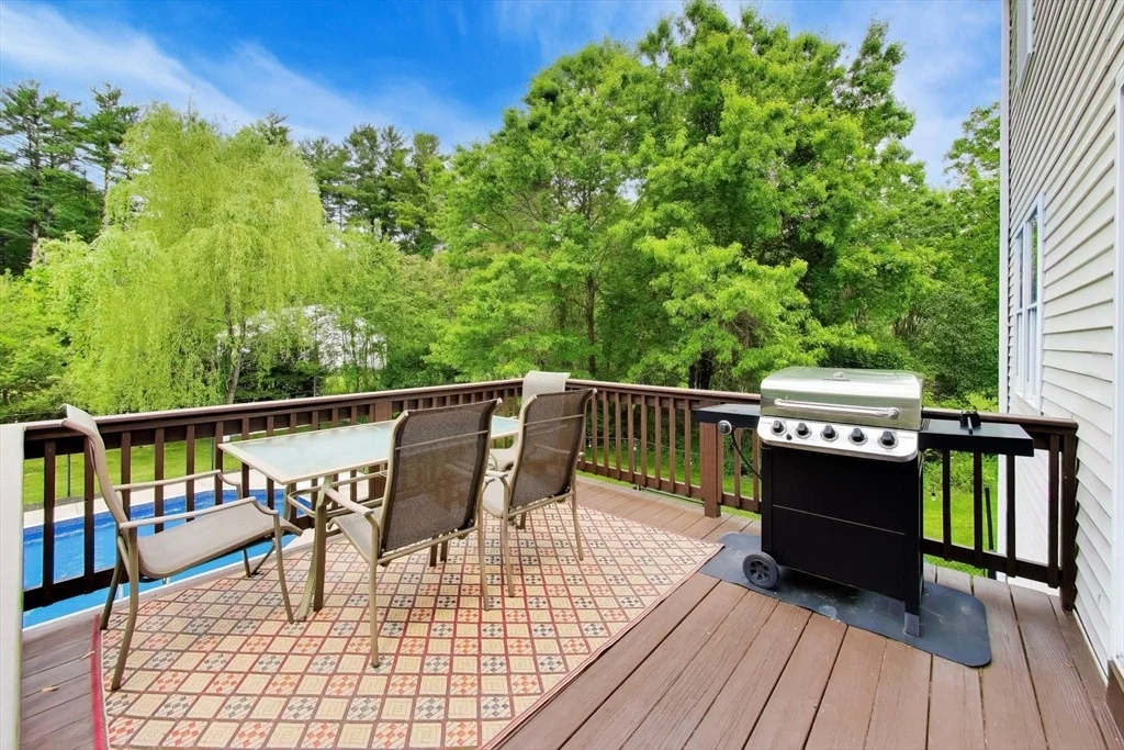 Photo of 24 Meadow Ln