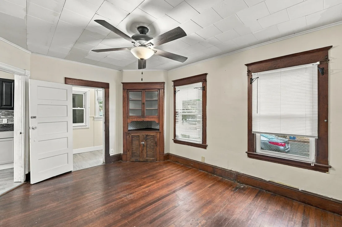Photo of 132 Gilbert Ave
