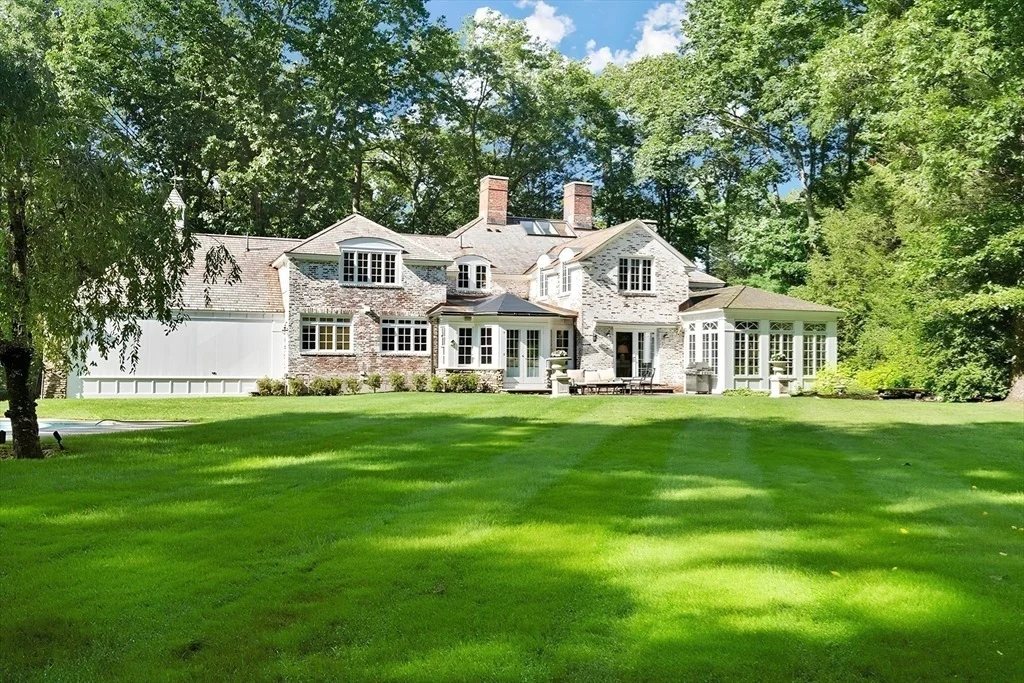 Photo of 24 Colonial Way