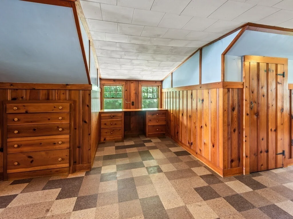 Photo of 34 Tiverton Parkway