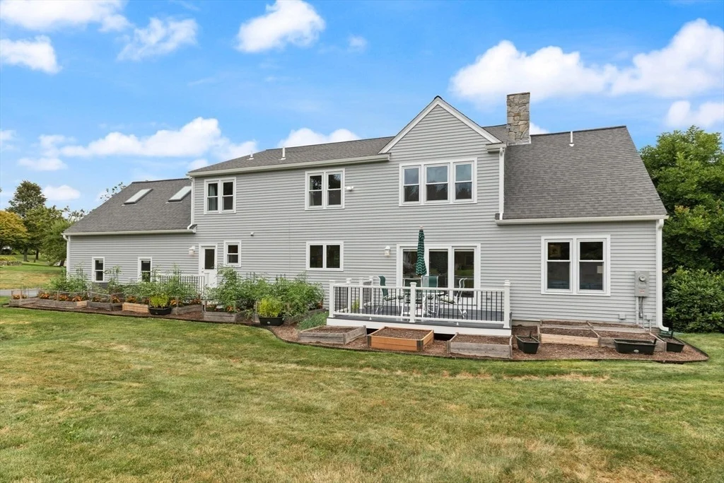 Photo of 323 Robert Rd