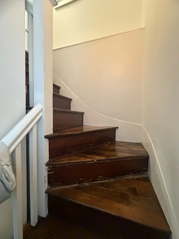 Photo of 70 Robinson St