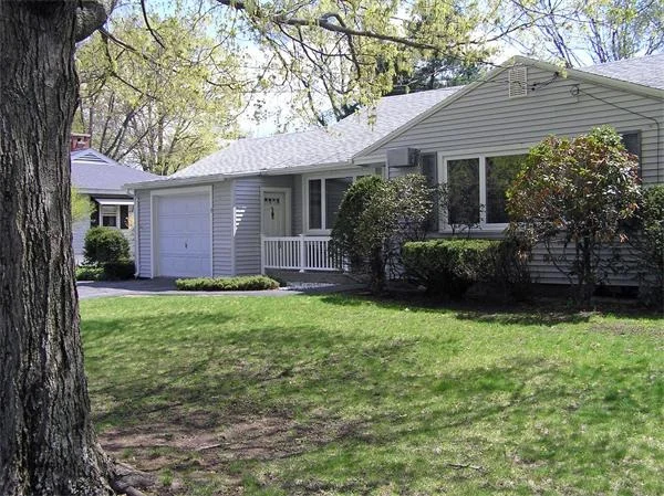 Photo of 8 Ranch Ave